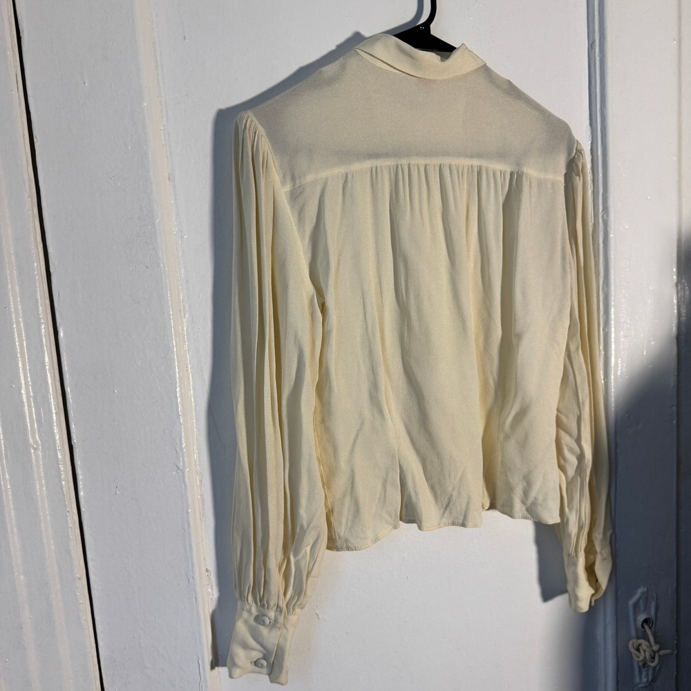 True Vtg 70s Arlene of Hollywood Cream Crepe Blouse Piratecore Edwardian S - Picture 11 of 11